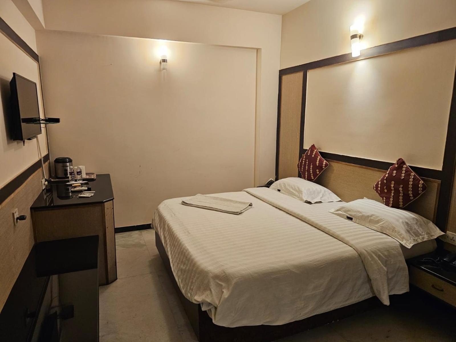 Hotel Merilin Erode Zewnętrze zdjęcie