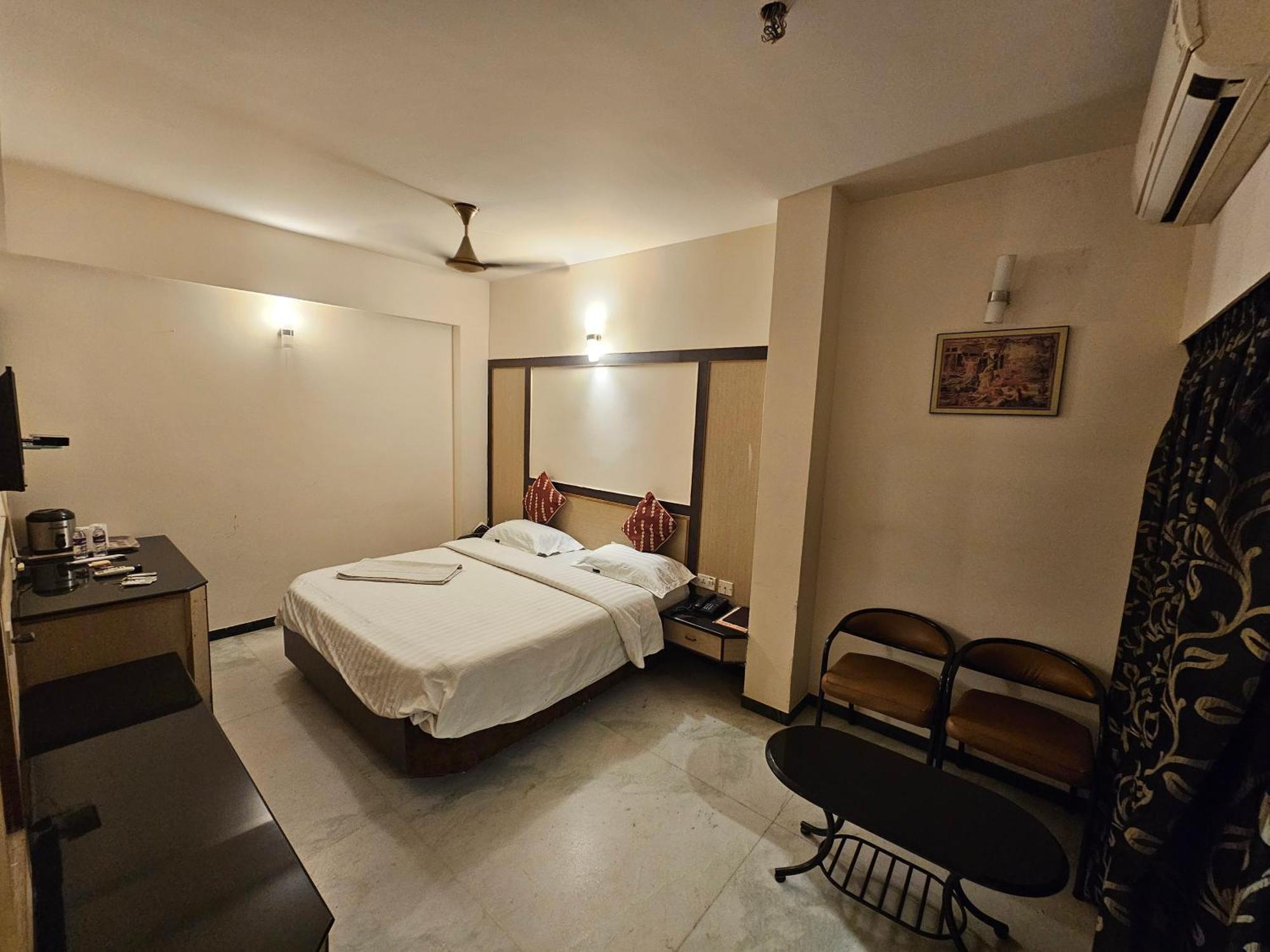 Hotel Merilin Erode Zewnętrze zdjęcie