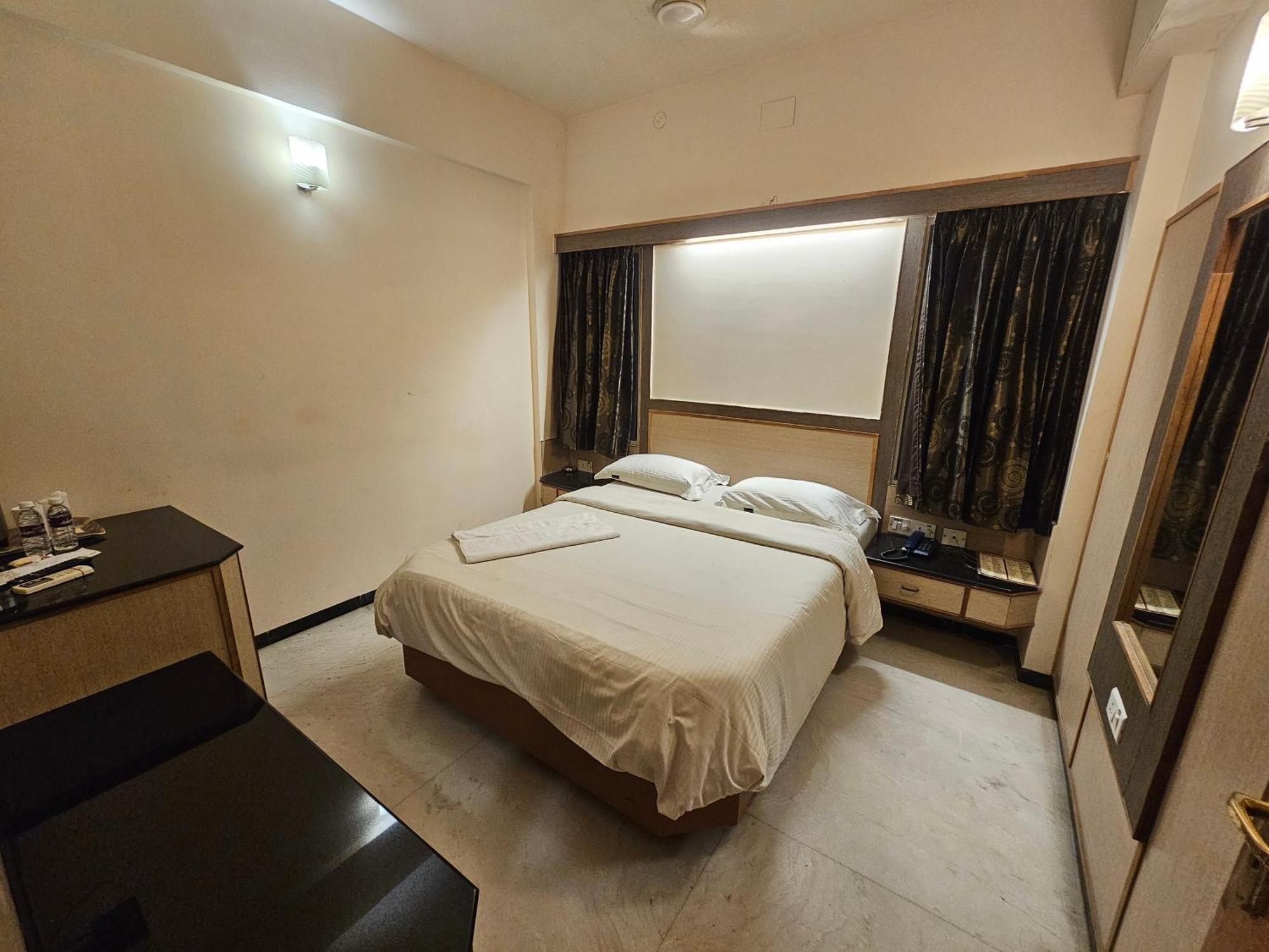Hotel Merilin Erode Zewnętrze zdjęcie